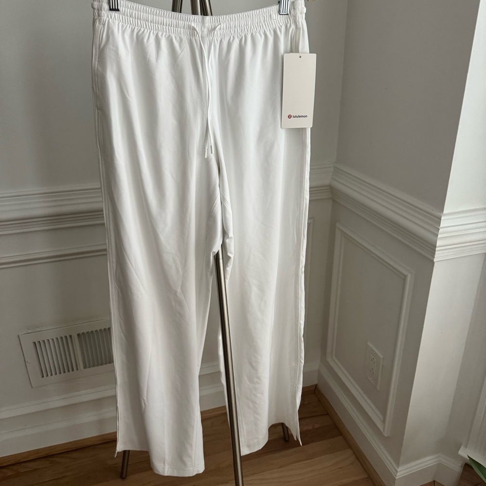 NWT Lululemon Court Rival Wide-Leg Track Pants White Regular 32” Size 6 - Picture 5 of 10
